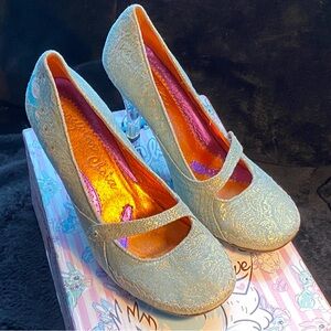 Irregular Choice Swan Lake pumps,Aqua/gold tapestry,Swan graphics,clear heel,9